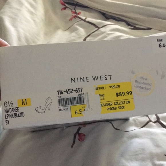 Size 6.5M Nine West pink & black mule New in box. - Picture 2 of 6